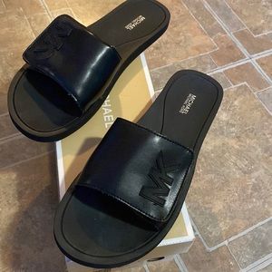MICHAEL KORS SLIDES🖤